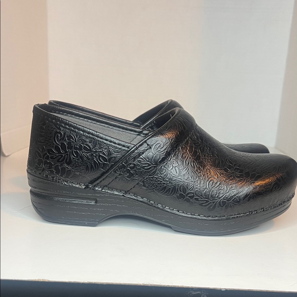 Dansko Black Floral-Embossed Slip-On Clogs/ mules 37(6.5-7)